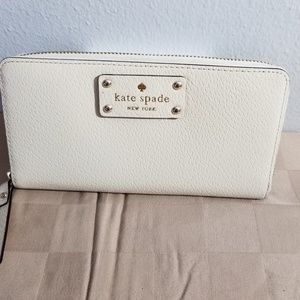 Kate Spade leather soft porcelain wallet